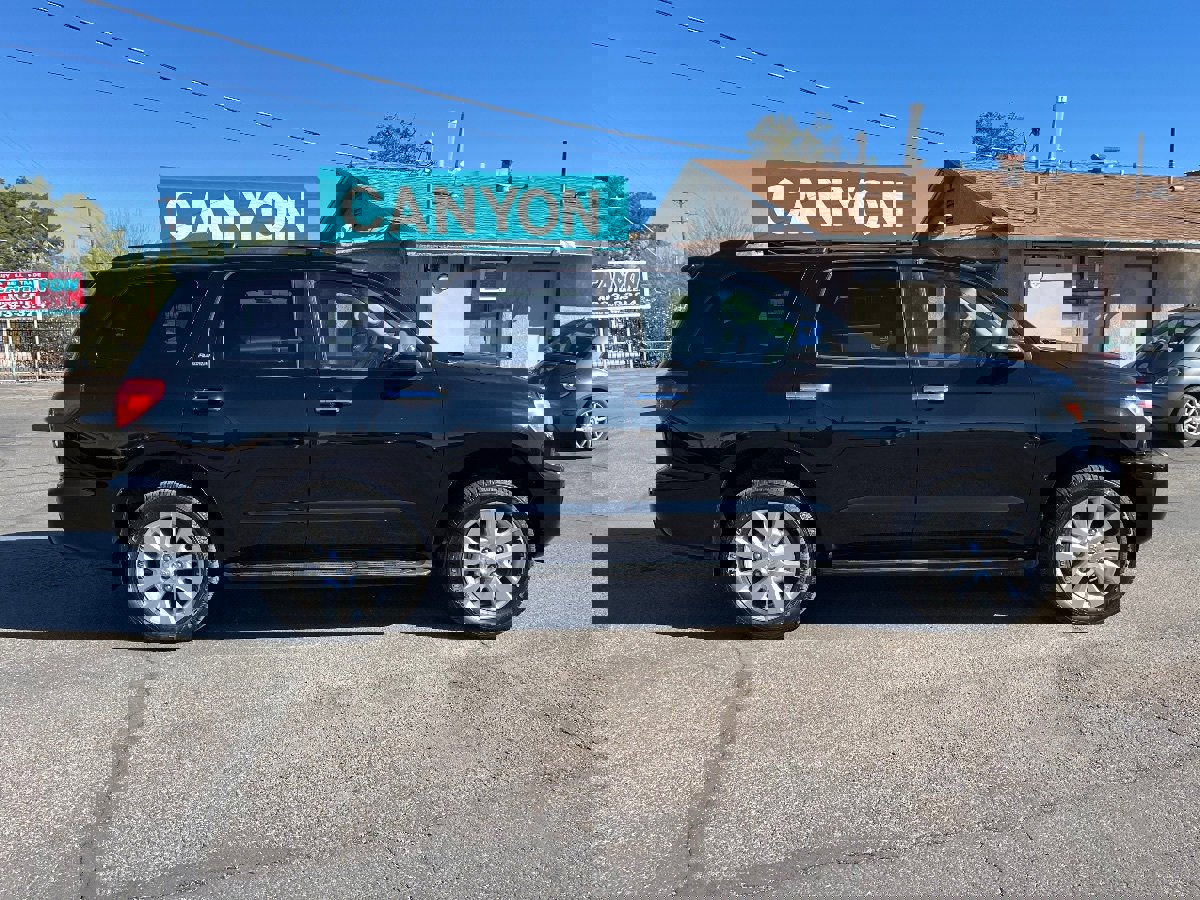 Used 2012 Toyota Sequoia Platinum image 3