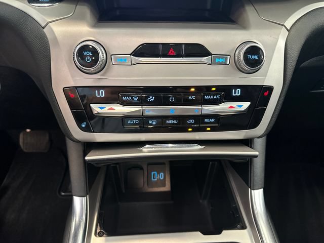 Used 2020 Ford Explorer XLT w/ Equipment Group 202A AWD/4WD image 34