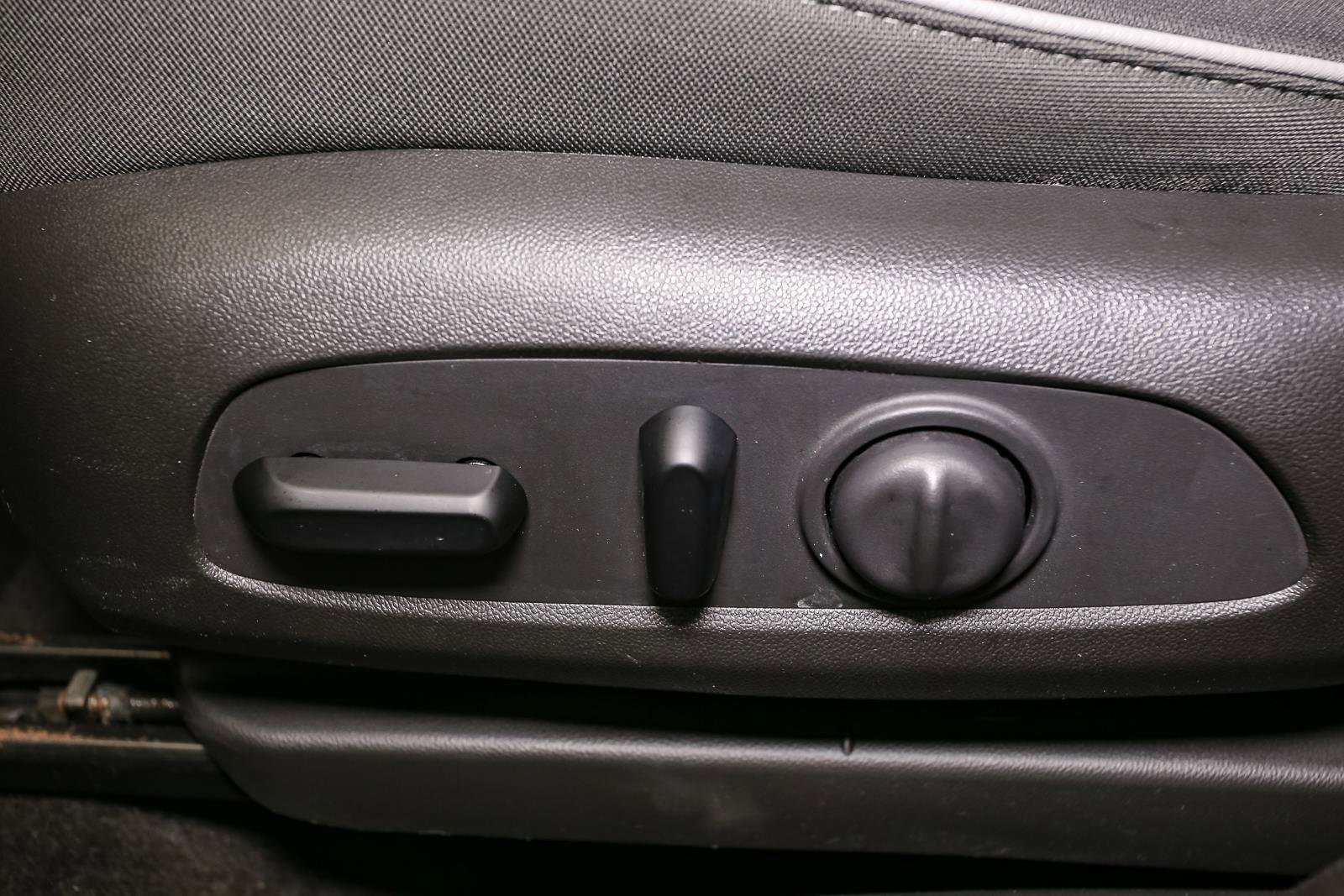 Used 2021 Chevrolet TrailBlazer LT w/ Convenience Package image 43