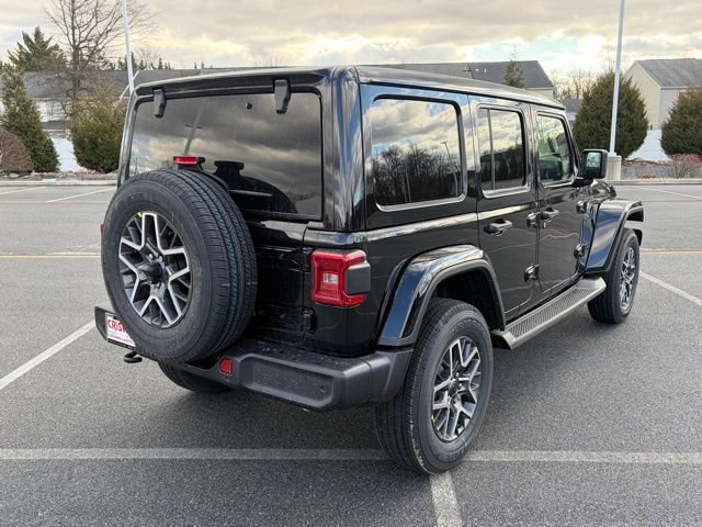 New 2026 Jeep Wrangler Unlimited Sahara AWD/4WD image 8