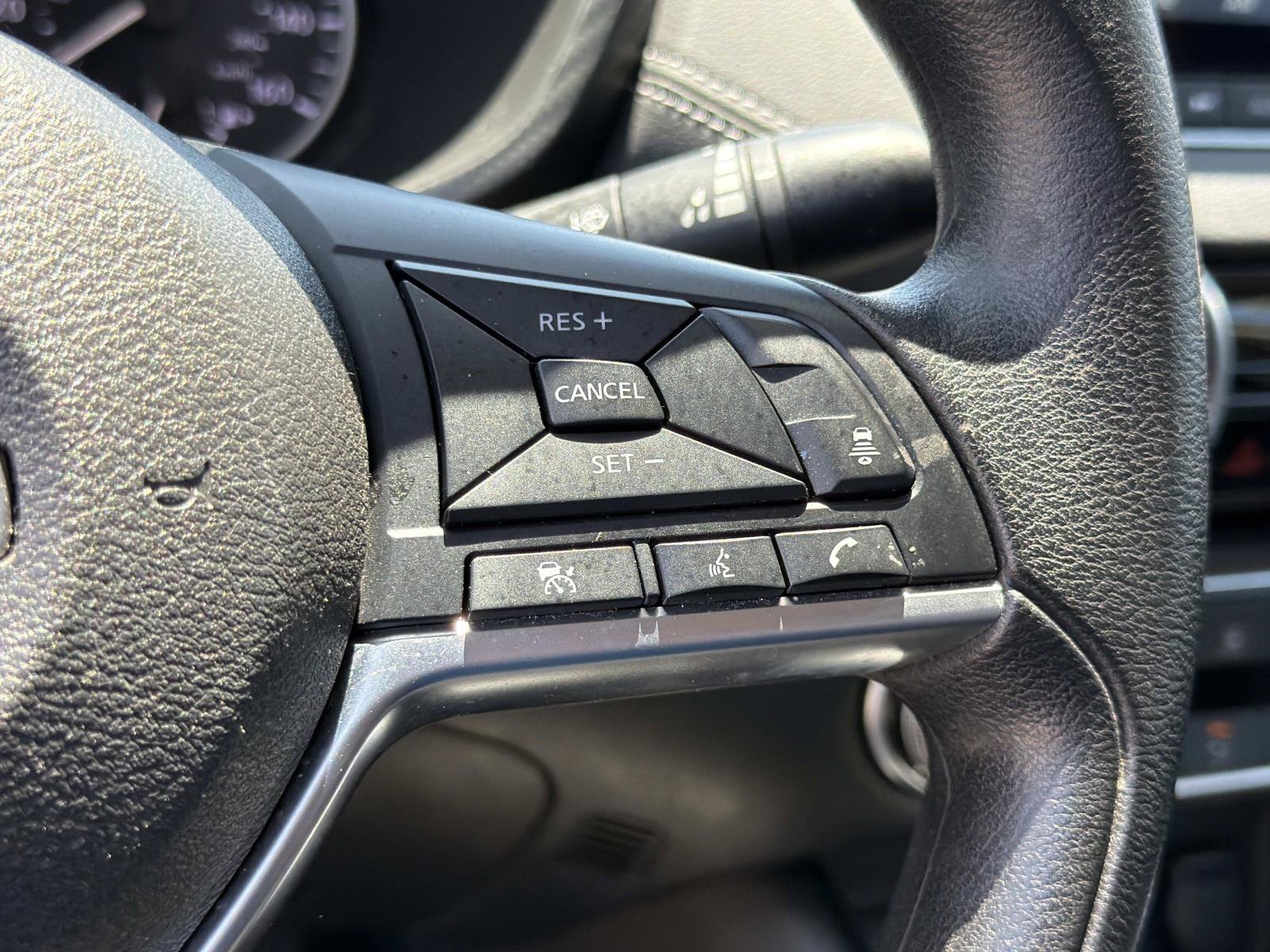 Used 2024 Nissan Sentra SV FWD image 10