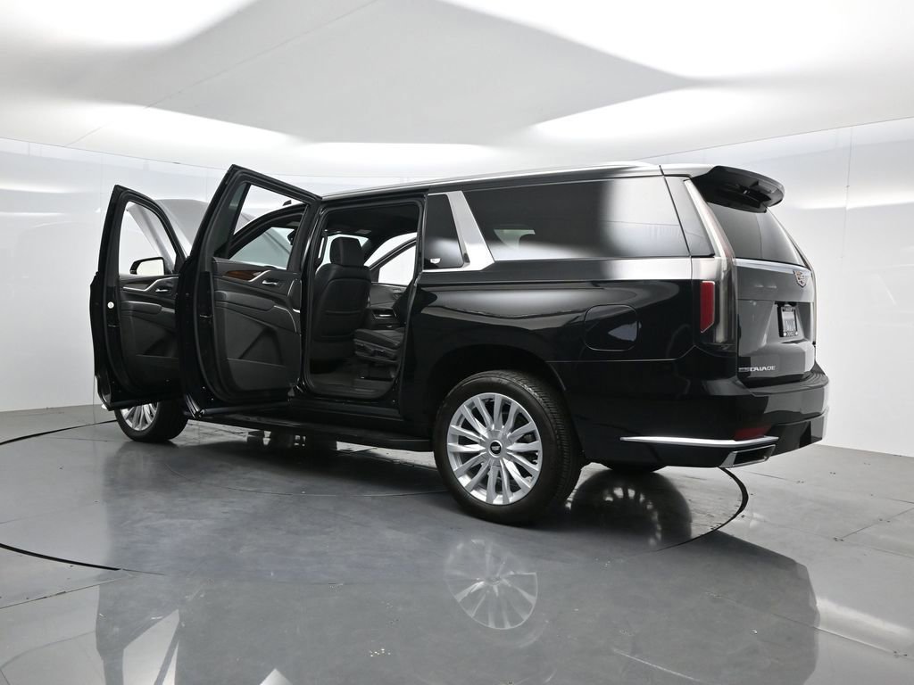 Used 2023 Cadillac Escalade ESV Luxury image 66