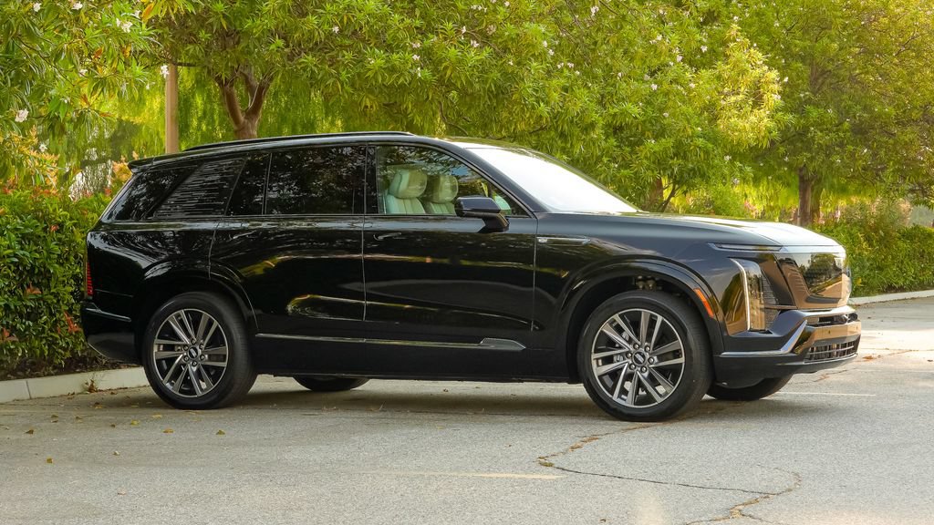 New 2027 Cadillac Vistiq Sport AWD/4WD image 7