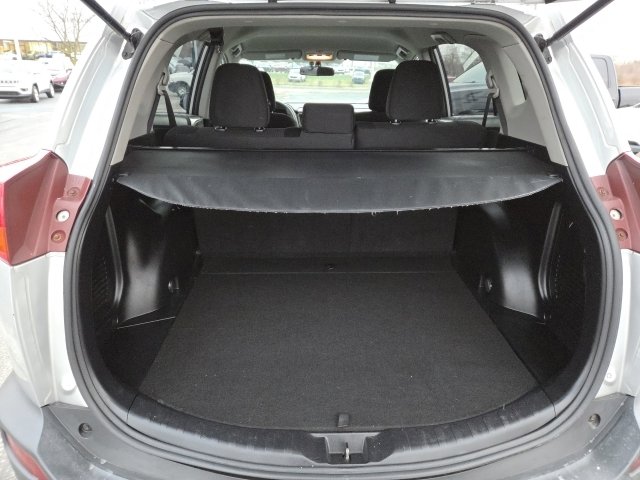 Used 2014 Toyota RAV4 LE image 11