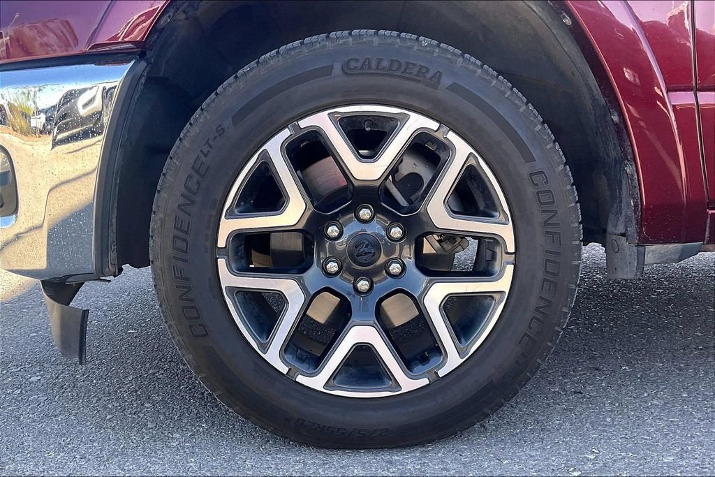 Used 2025 RAM 1500 Laramie AWD/4WD image 9