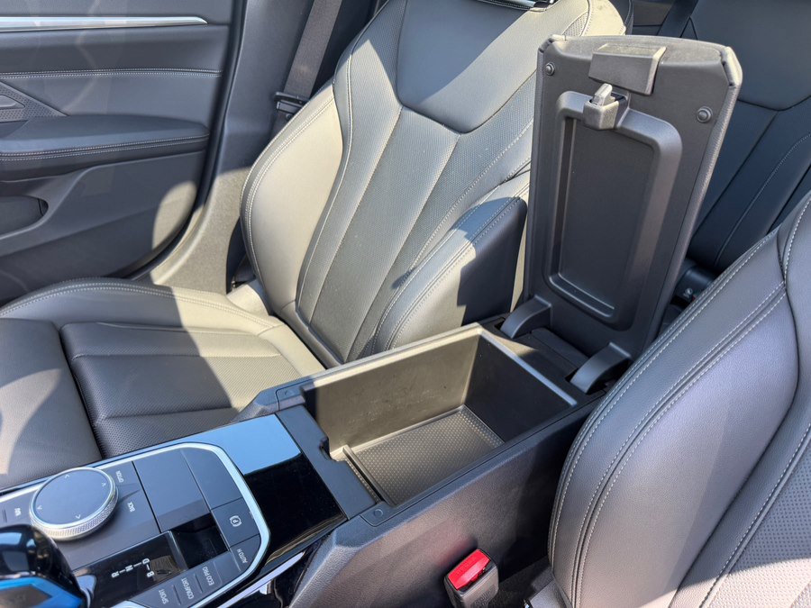 Used 2022 BMW i4 eDrive40 w/ Premium Package RWD image 34