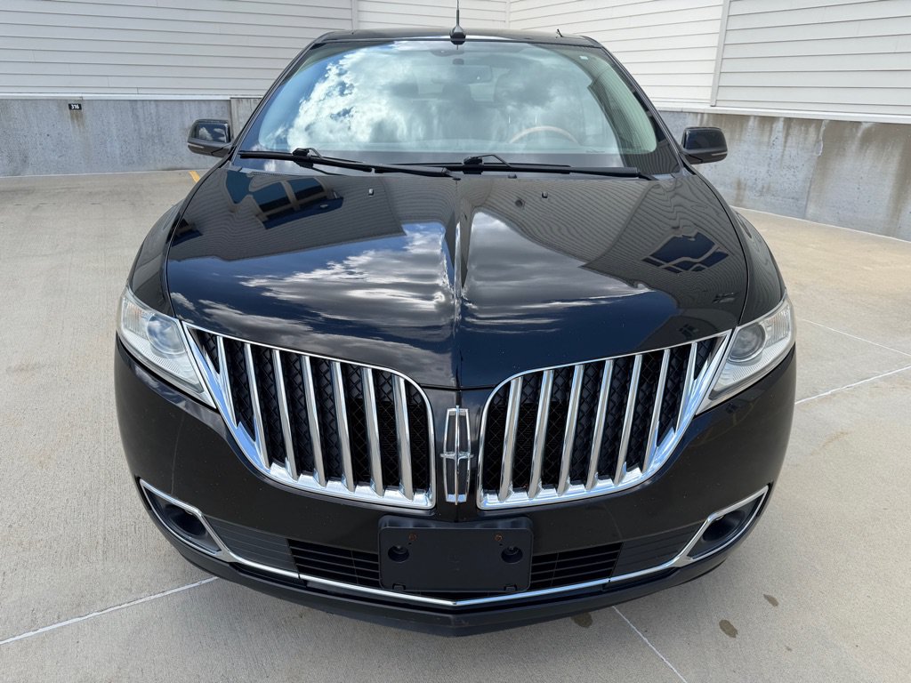 Used 2012 Lincoln MKX FWD image 8