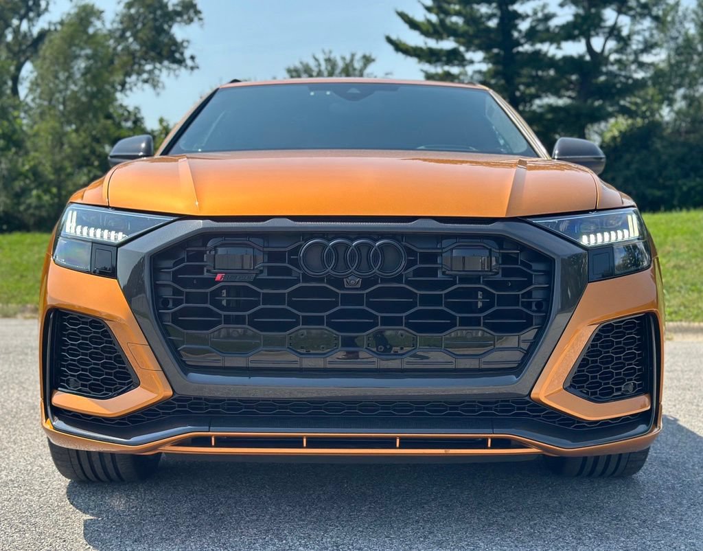 Used 2023 Audi RS Q8 AWD/4WD image 2