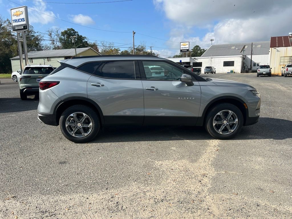 New 2026 Chevrolet Blazer LT image 9