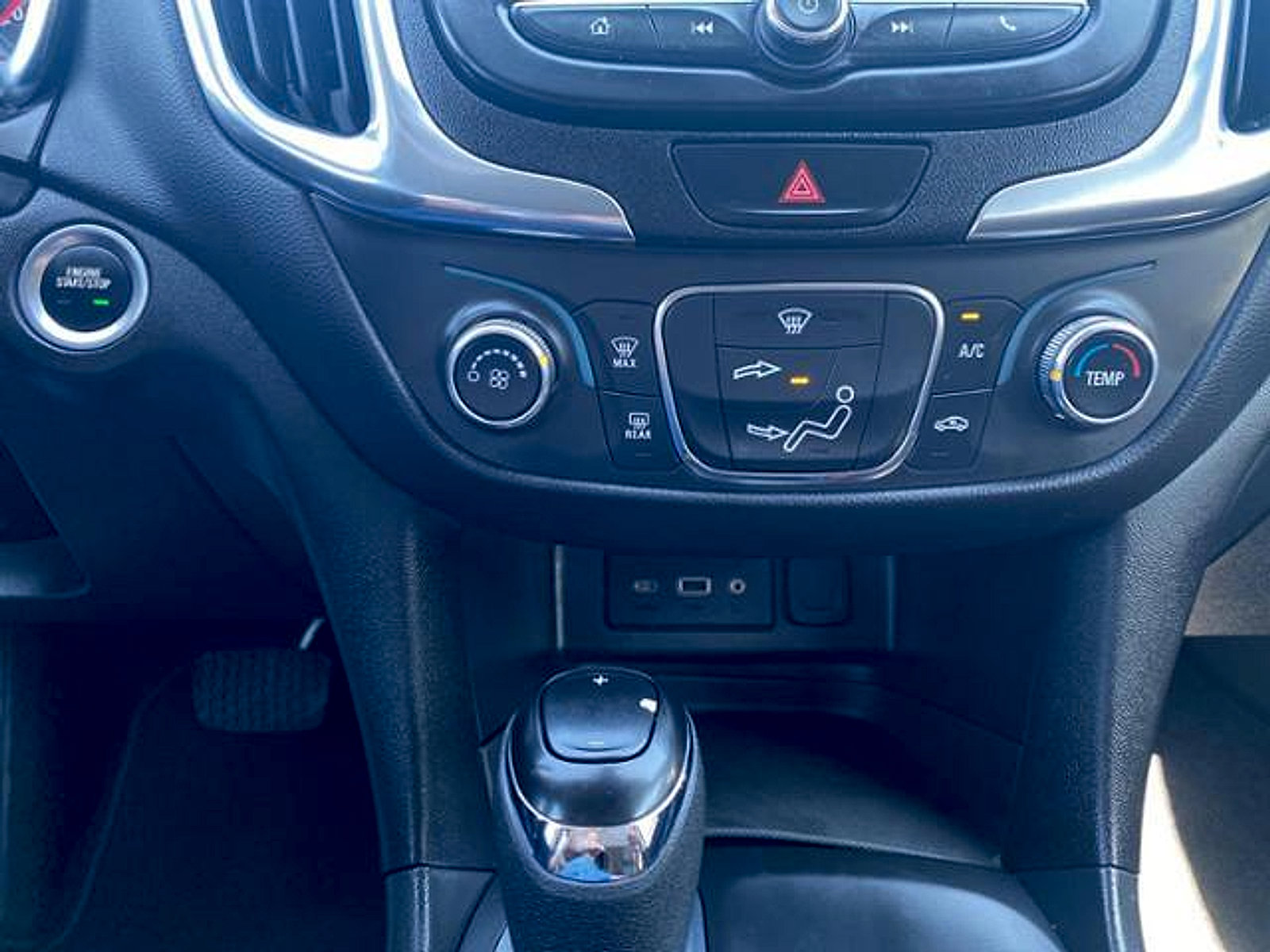 Used 2021 Chevrolet Equinox LT AWD/4WD image 28