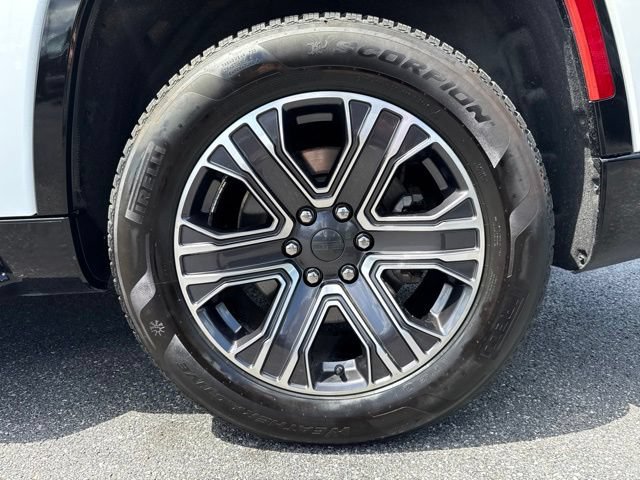 Used 2024 Jeep Wagoneer Series II w/ Flexible Seating Group AWD/4WD image 15