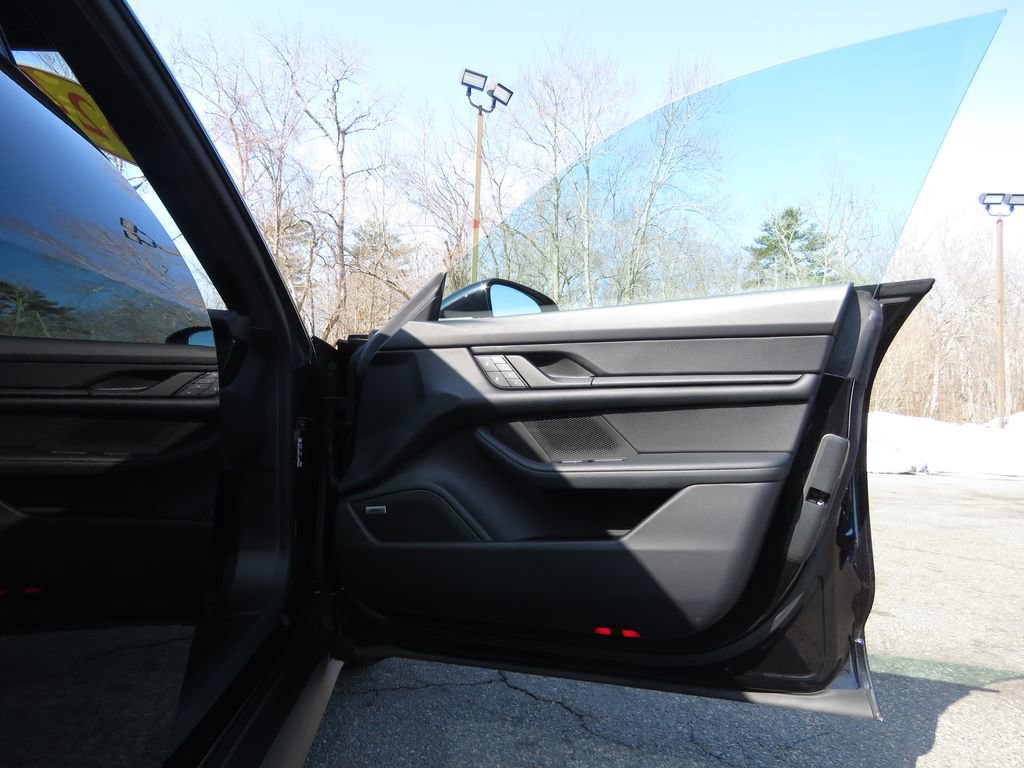 Used 2024 Porsche Taycan image 12