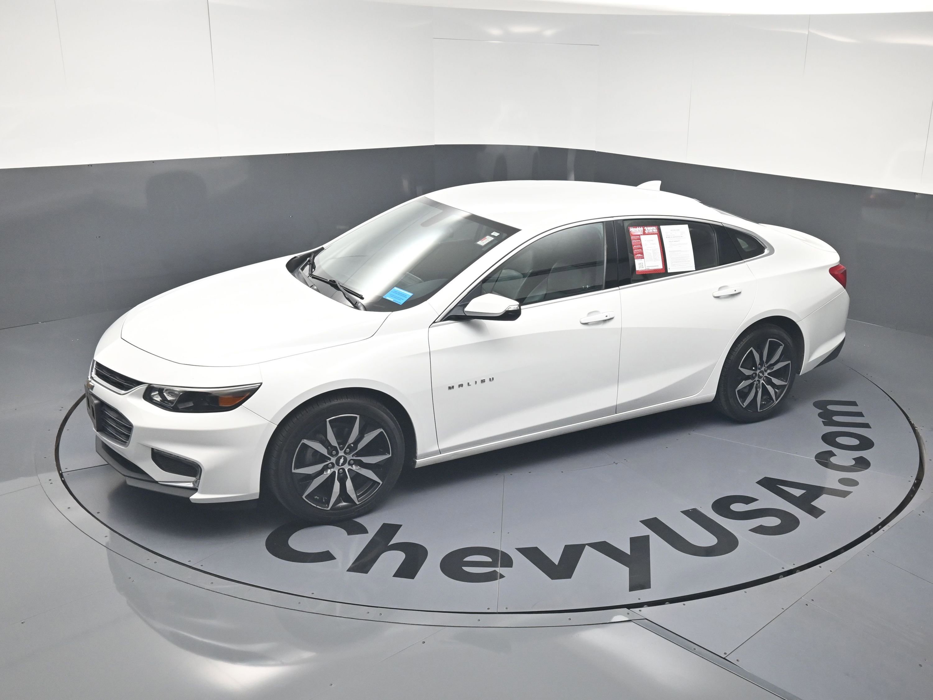Used 2017 Chevrolet Malibu LT w/ Leather Package FWD image 20