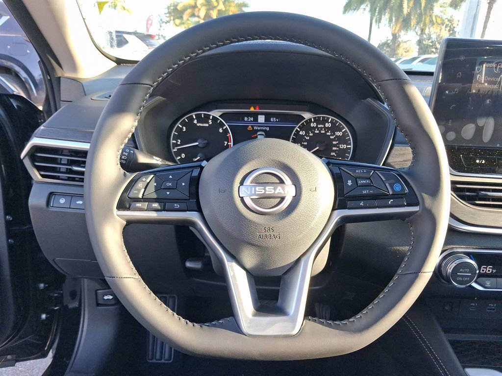 Used 2025 Nissan Altima 2.5 SV w/ SV Premium Package FWD image 17