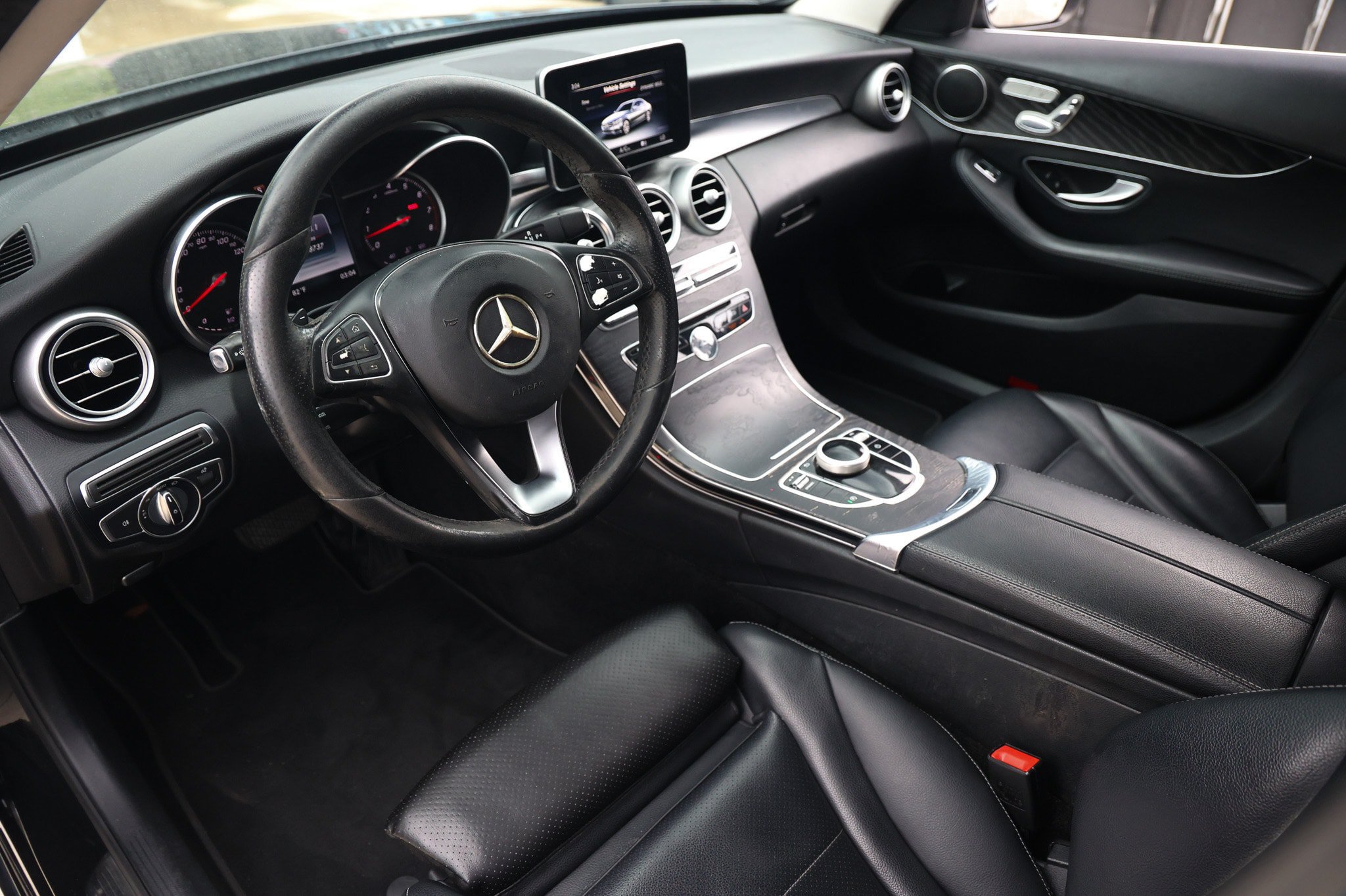 Used 2017 Mercedes-Benz C 300 Sedan w/ Premium 1 Package image 6