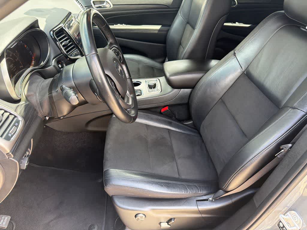 Used 2022 Jeep Grand Cherokee Laredo X AWD/4WD image 10