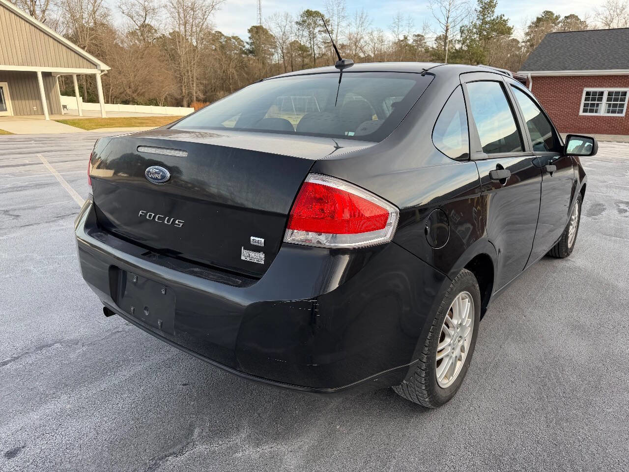 Used 2010 Ford Focus SE image 7