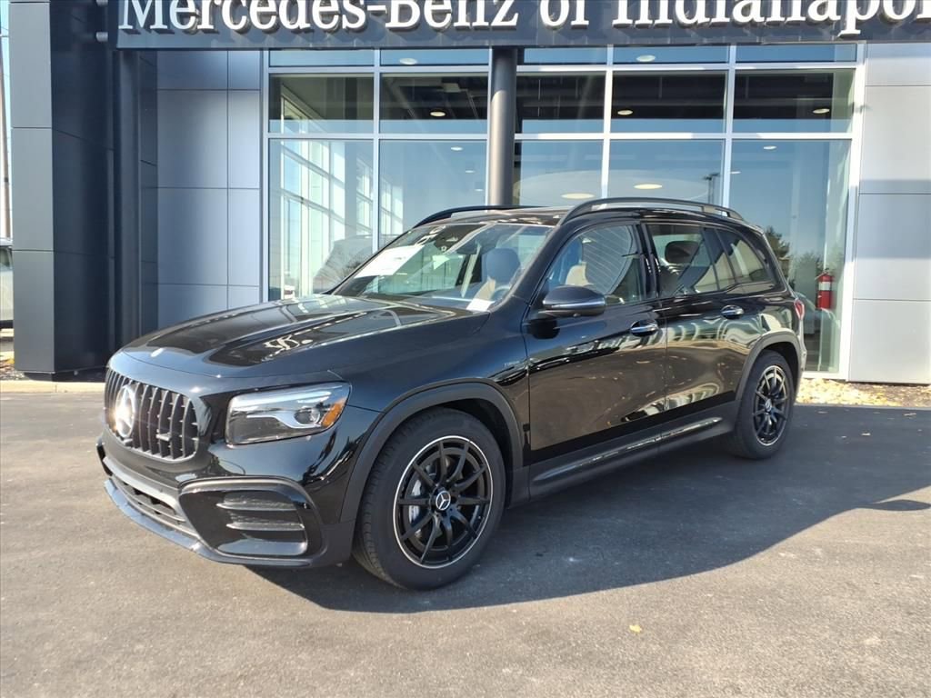New 2026 Mercedes-Benz GLB 35 AMG 4MATIC image 2