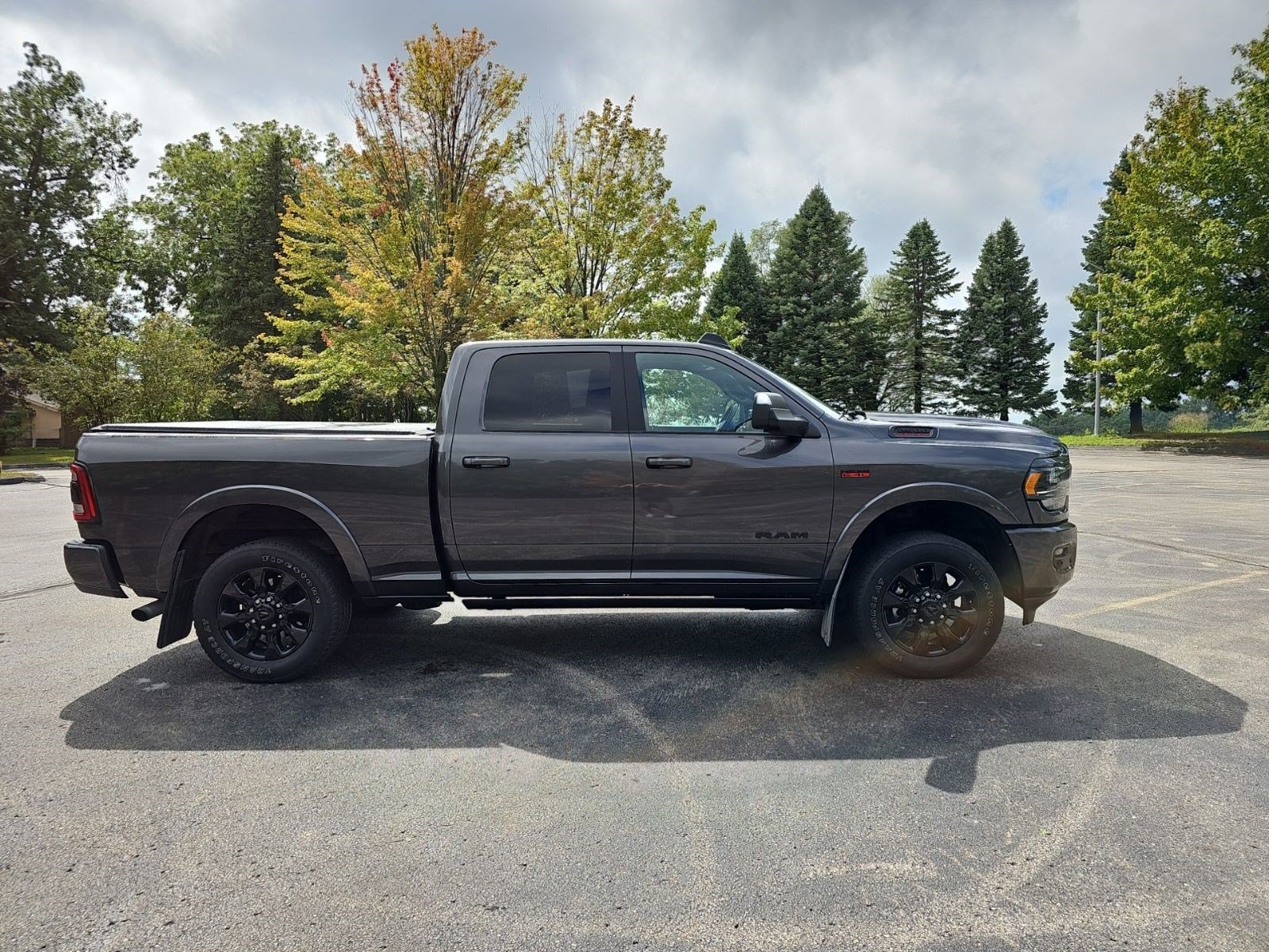 Used 2022 RAM 2500 Limited w/ Night Edition AWD/4WD image 7