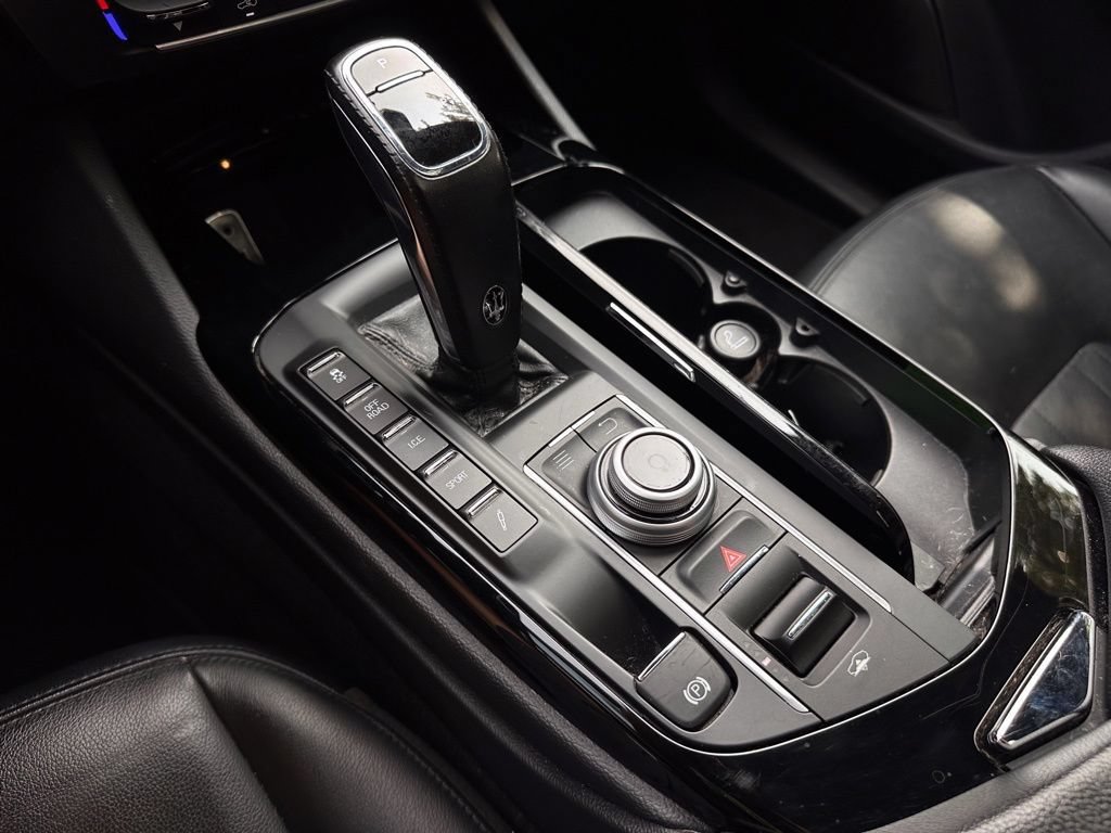 Used 2020 Maserati Levante S AWD/4WD image 12