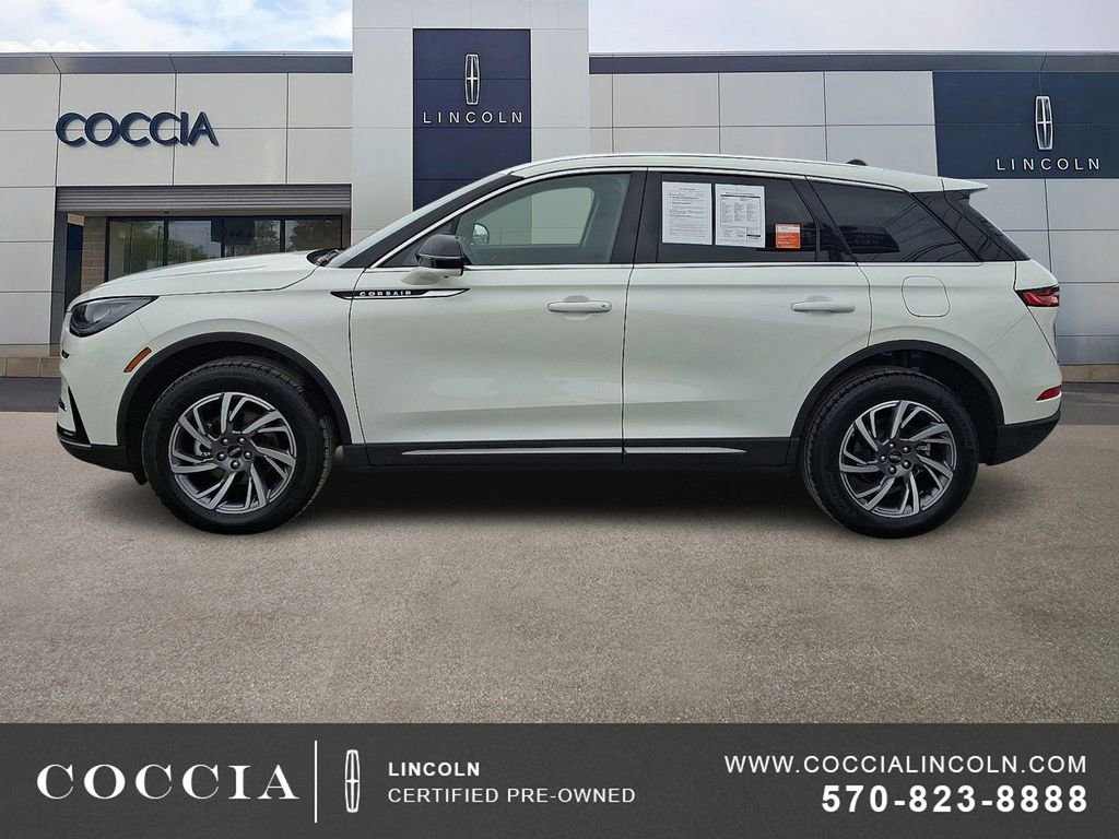Used 2025 Lincoln Corsair AWD w/ Equipment Group 101A image 7