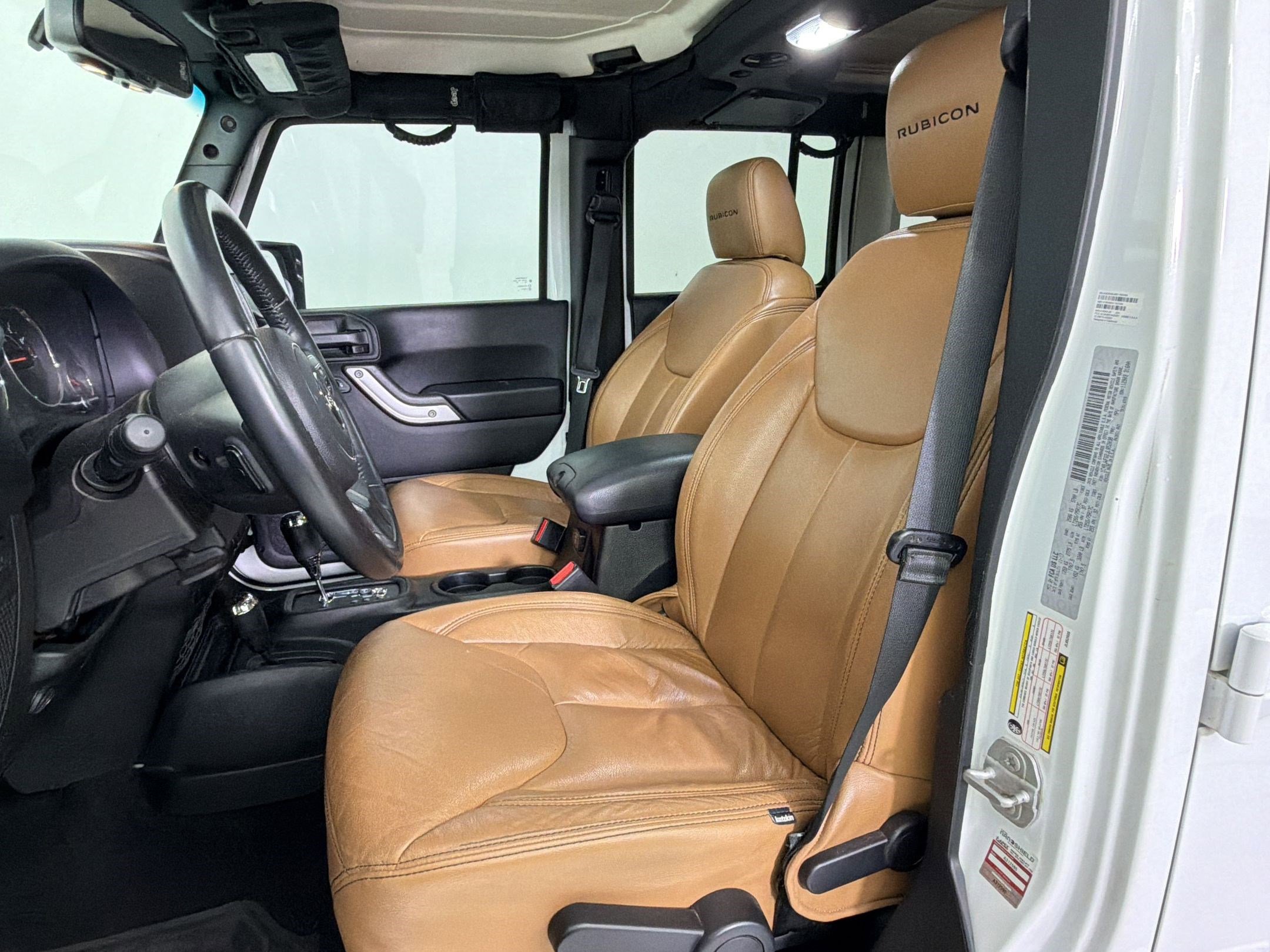Used 2018 Jeep Wrangler Unlimited Rubicon w/ Connectivity Group AWD/4WD image 5