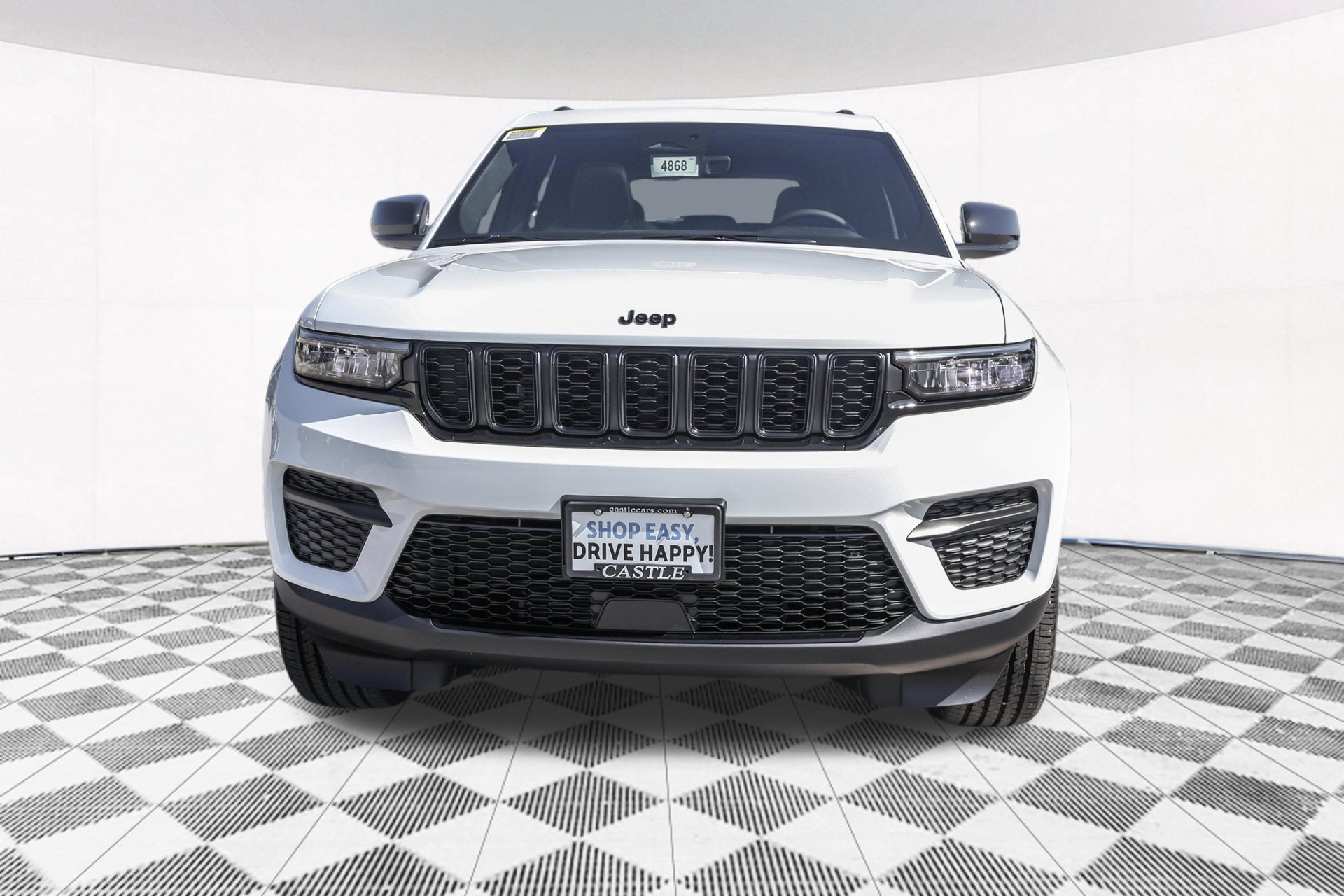 Used 2025 Jeep Grand Cherokee Altitude AWD/4WD image 14