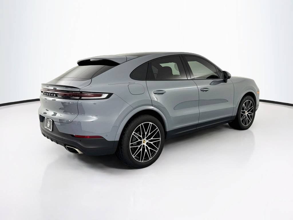 Used 2024 Porsche Cayenne Coupe AWD/4WD image 5