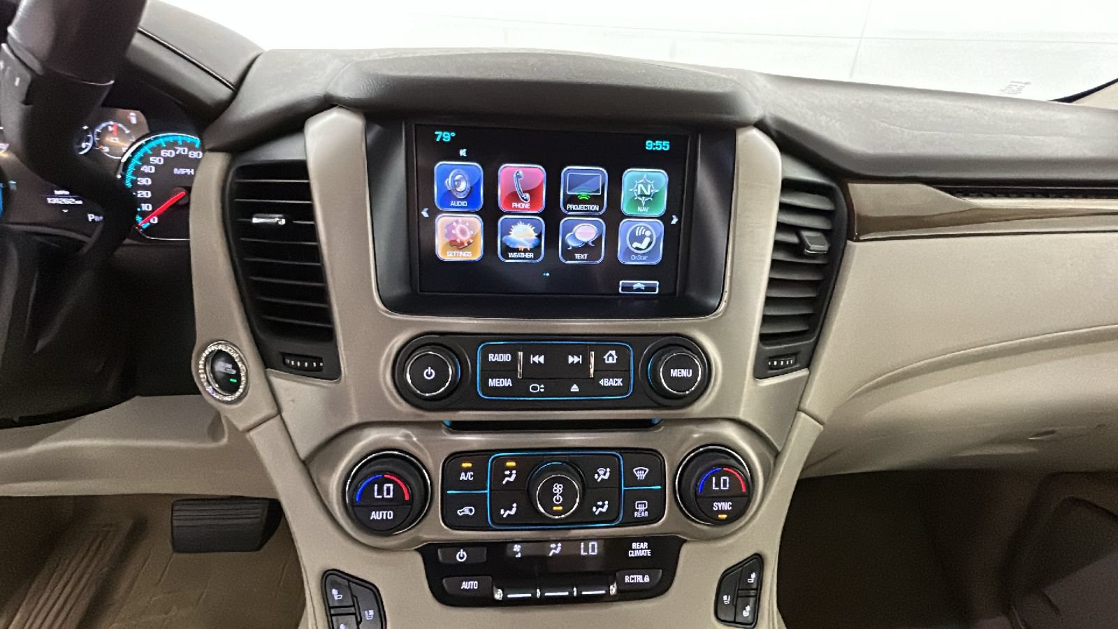 Used 2017 GMC Yukon Denali AWD/4WD image 27