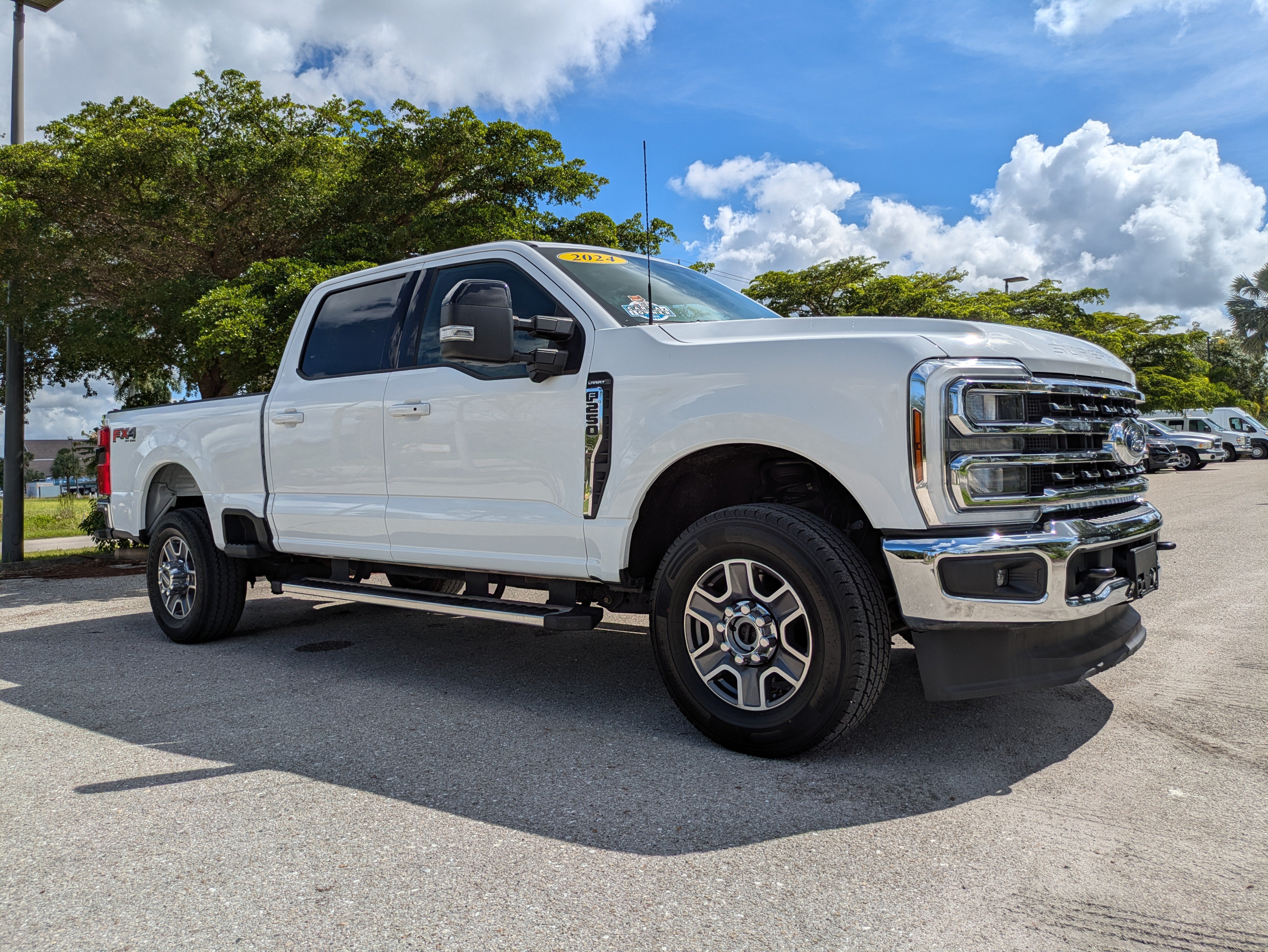 Used 2024 Ford F250 Lariat w/ FX4 Off-Road Package AWD/4WD image 2