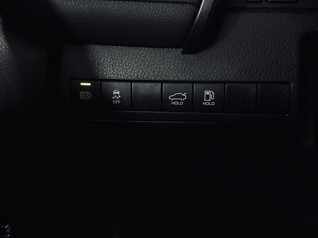 Used 2024 Toyota Camry SE image 25