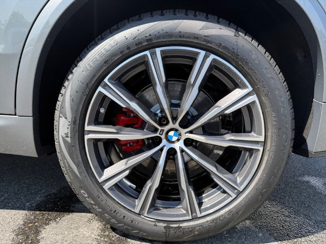 New 2026 BMW X5 xDrive40i w/ M Sport Package AWD/4WD image 18