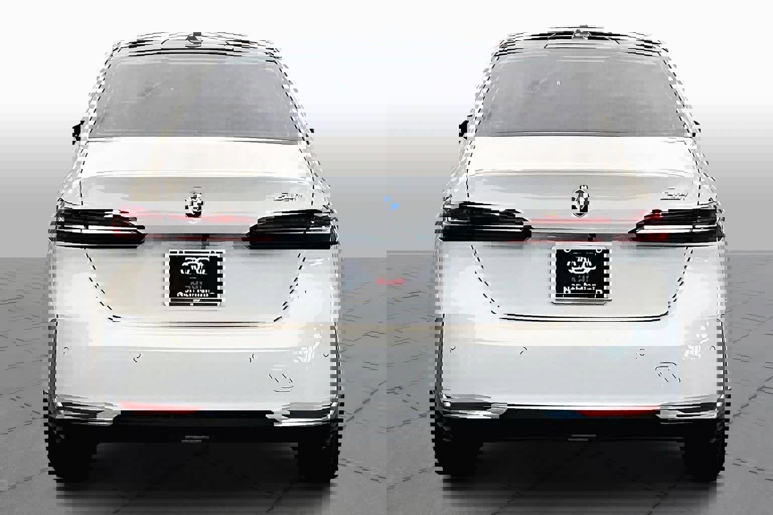 Used 2024 BMW 530i w/ Premium Package image 5