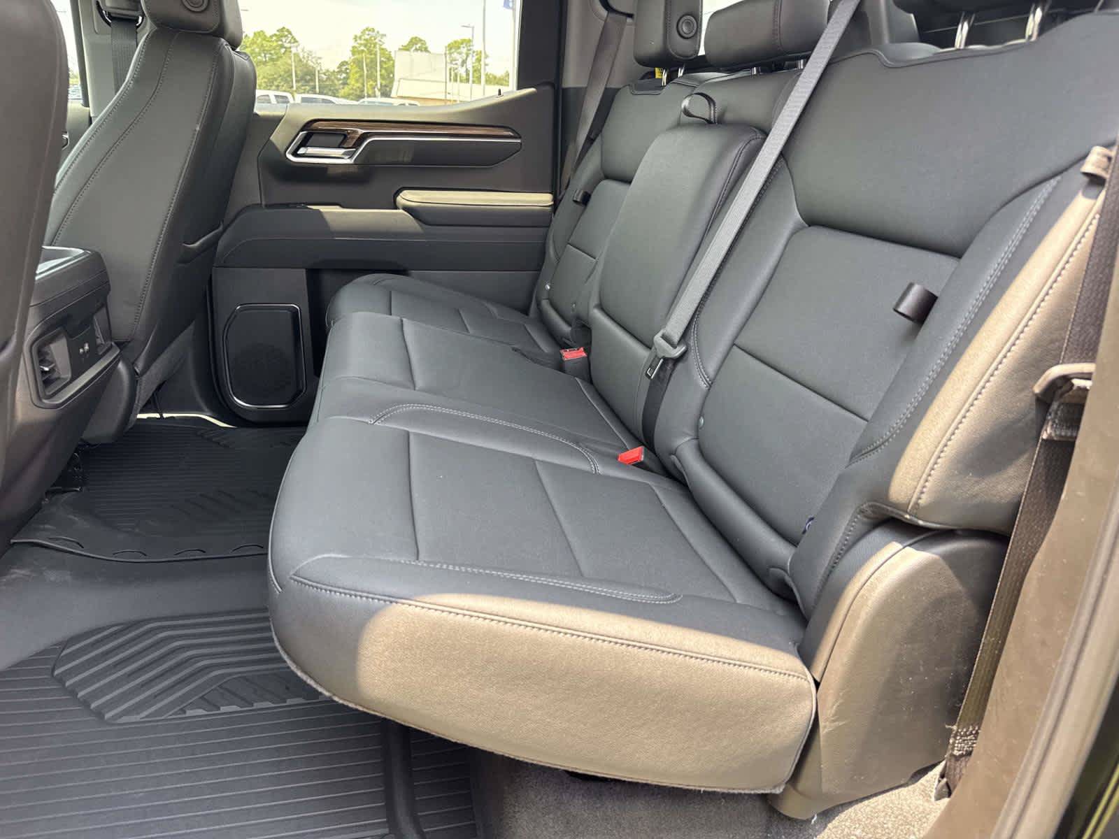 New 2026 Chevrolet Silverado 1500 RST w/ RST All Star Premium Package AWD/4WD image 8