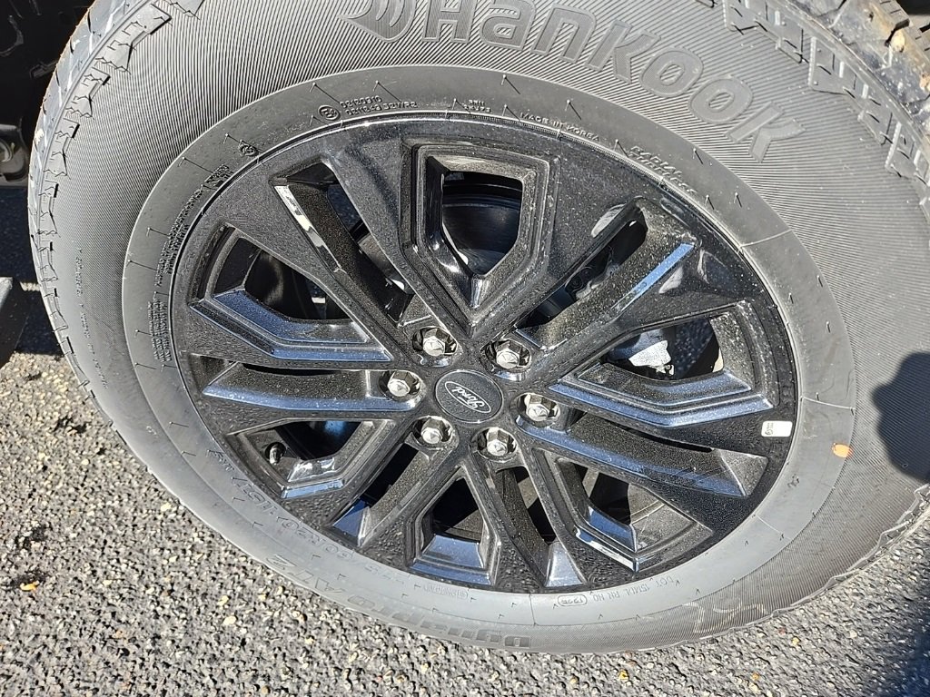 New 2025 Ford F150 Lariat w/ Equipment Group 502A High image 12