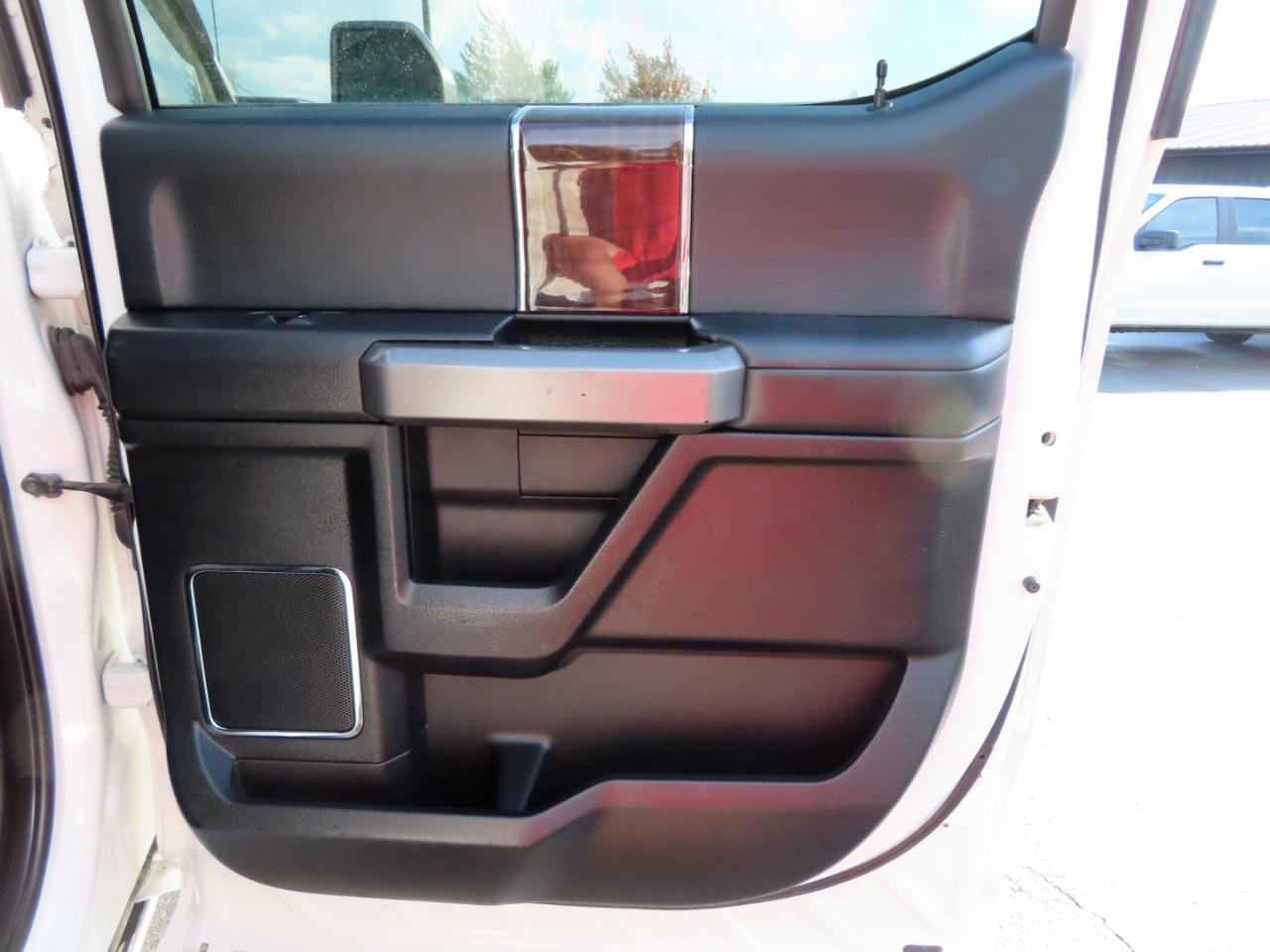 Used 2017 Ford F250 Platinum w/ Platinum Ultimate Package AWD/4WD image 50