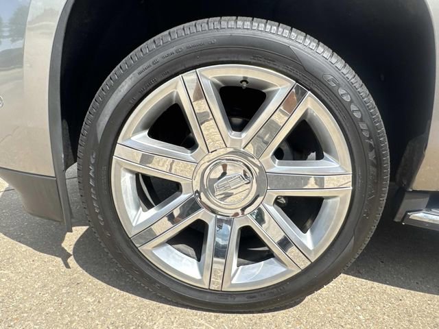 Used 2019 Cadillac Escalade Luxury image 9