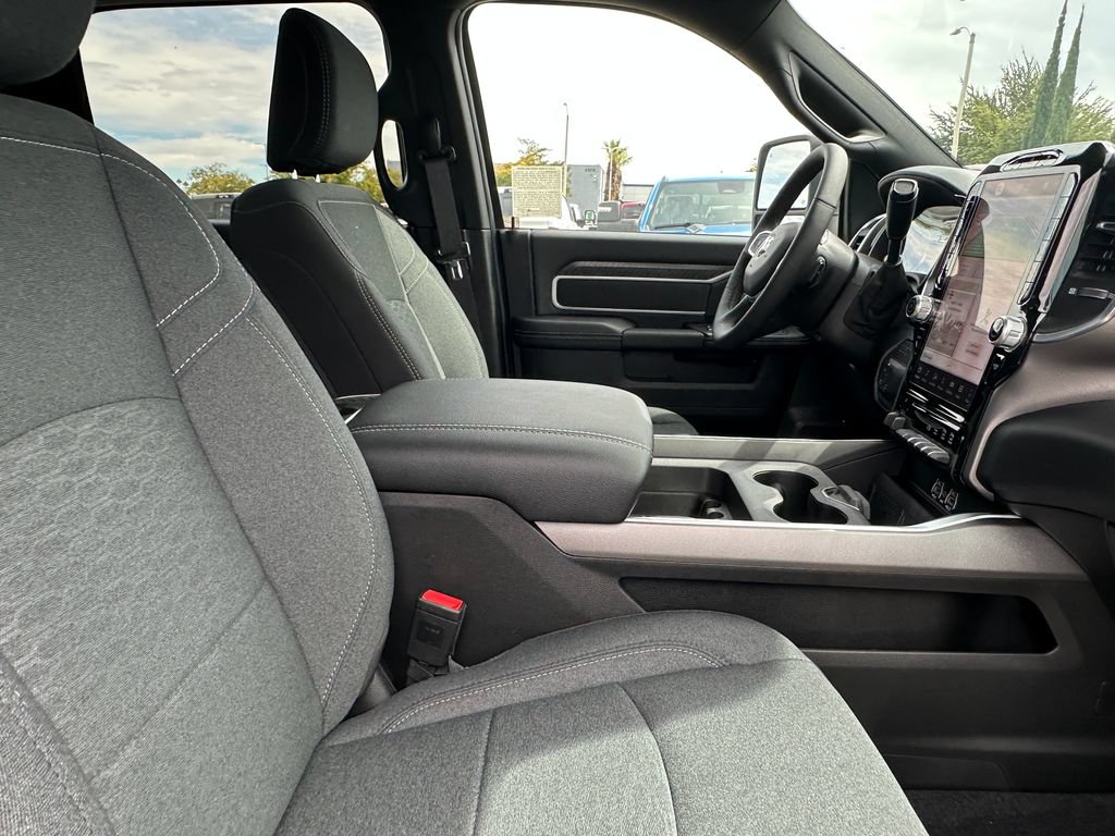 New 2026 RAM 2500 Big Horn AWD/4WD image 17