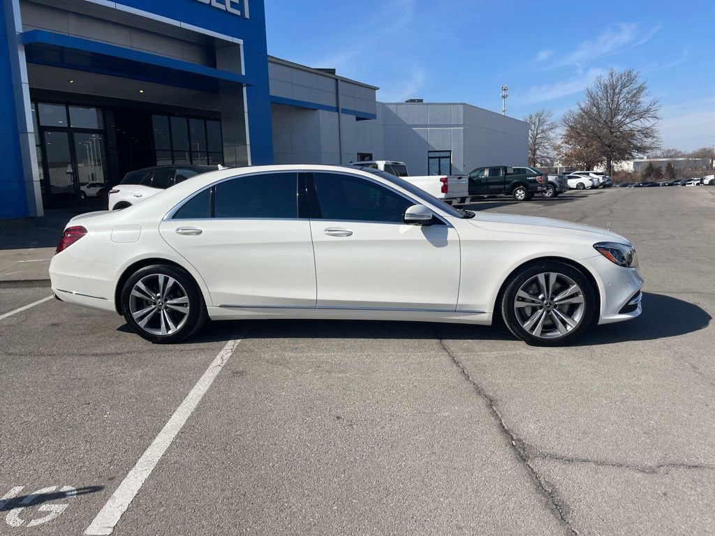 Used 2019 Mercedes-Benz S 560 4MATIC Sedan image 2