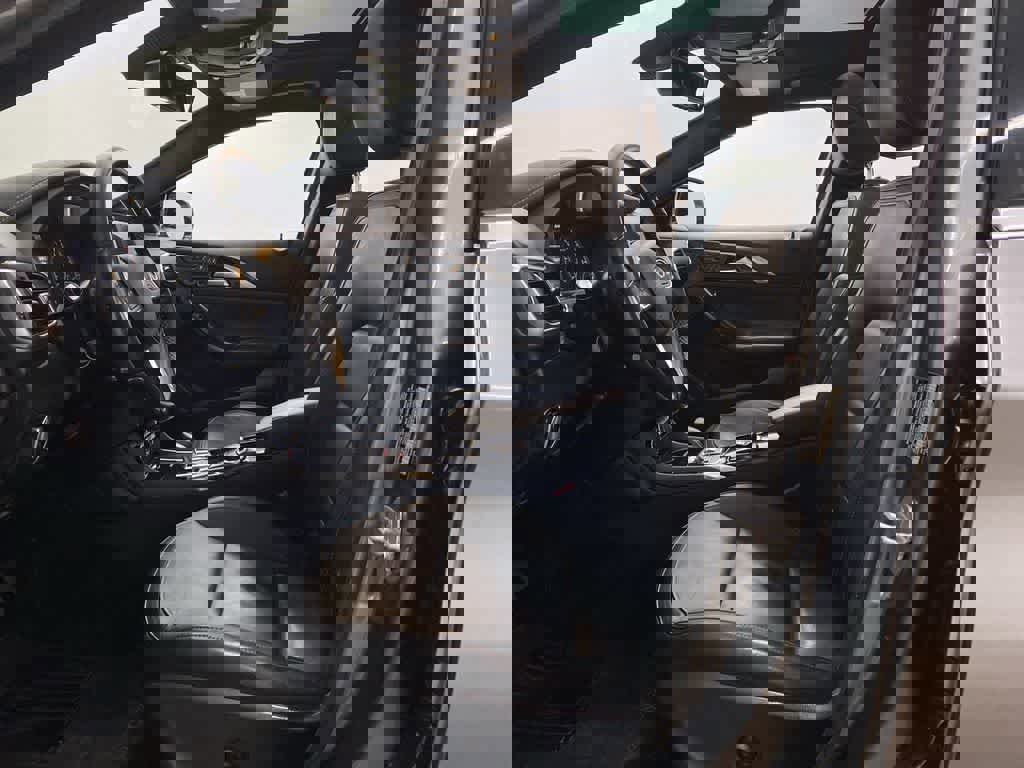 Used 2017 INFINITI QX30 Premium w/ Navigation Package image 14