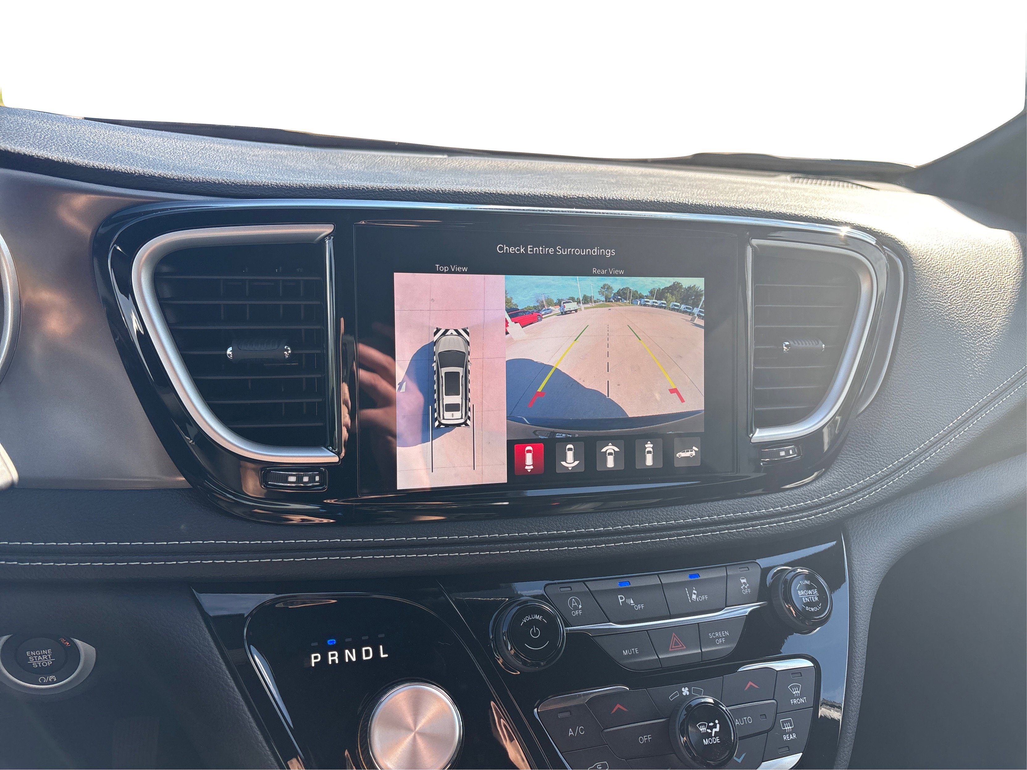 New 2026 Chrysler Pacifica Select image 25