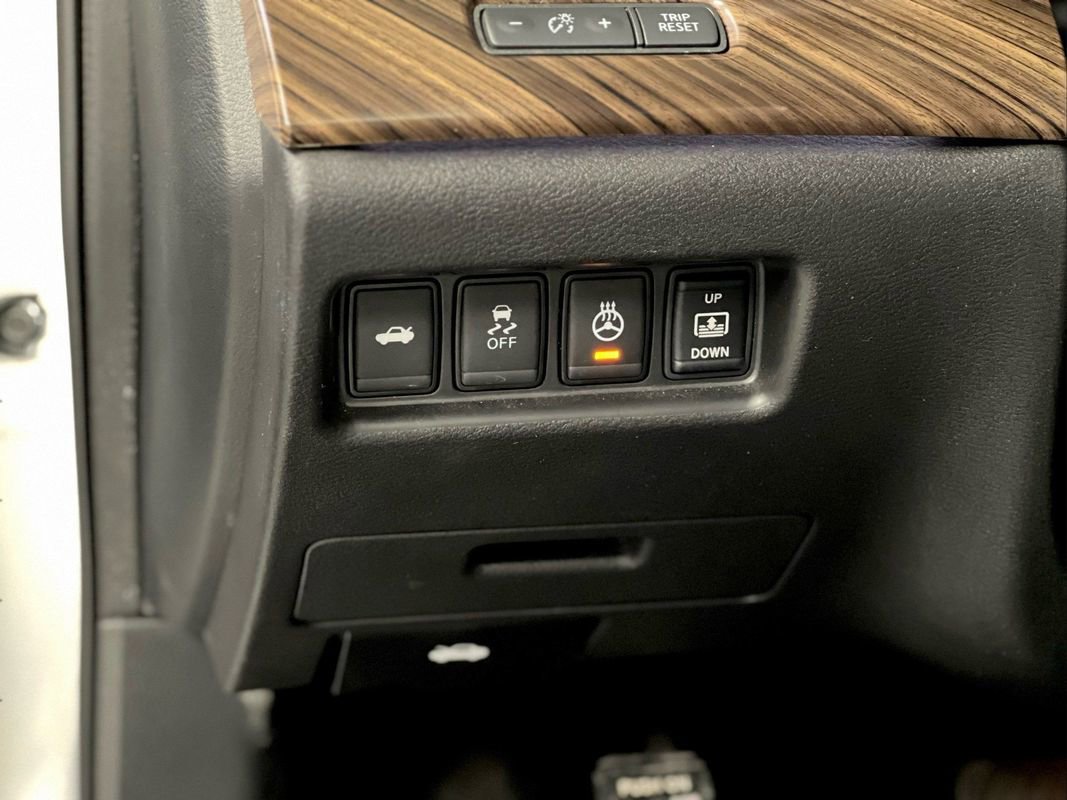 Used 2018 Nissan Maxima Platinum image 27