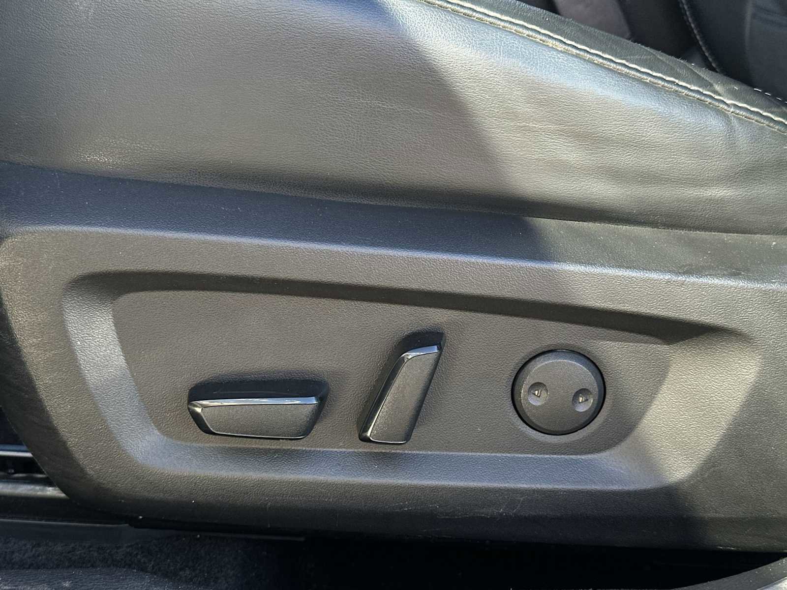 Used 2023 Mitsubishi Outlander SE image 14