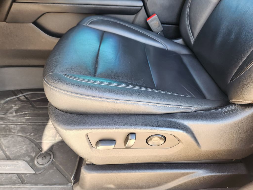 Used 2021 Chevrolet Tahoe Z71 w/ Luxury Package image 30