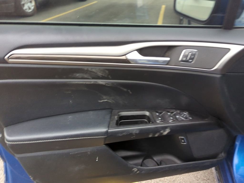 Used 2017 Ford Fusion Energi SE image 8