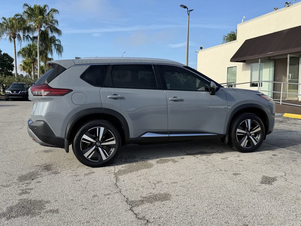 Used 2021 Nissan Rogue SL w/ Premium Package FWD image 5