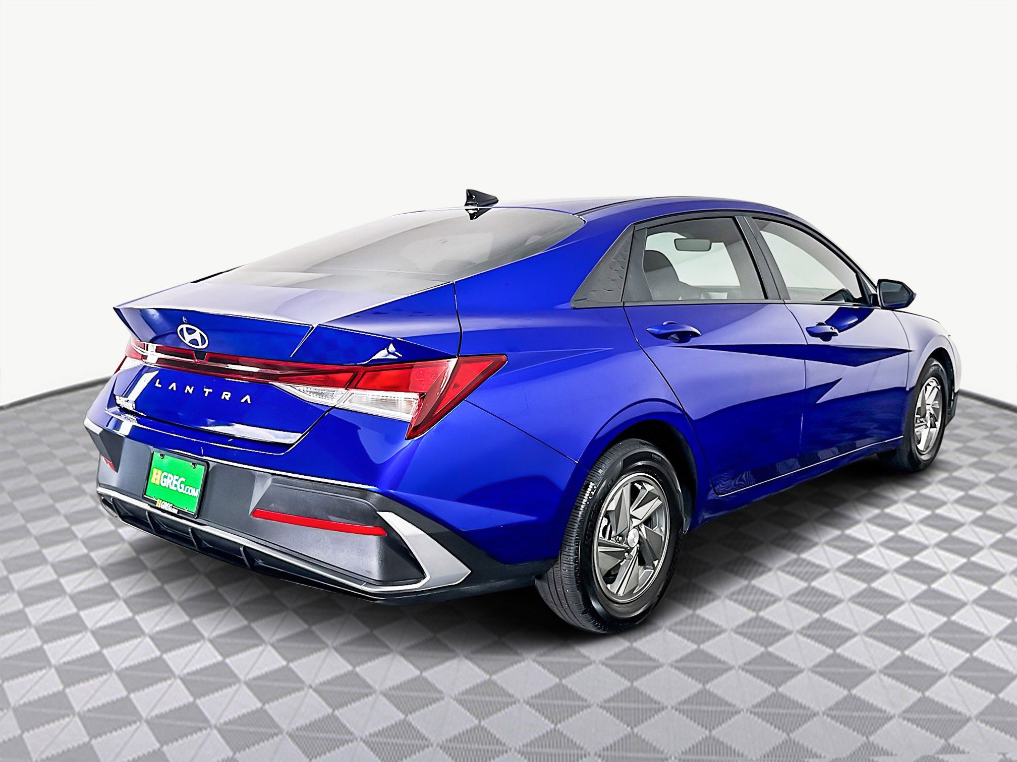 Used 2025 Hyundai Elantra SE image 10