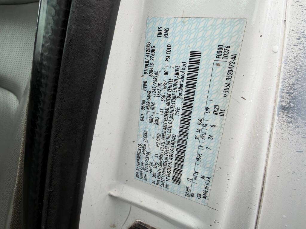 Used 2009 Ford E-350 and Econoline 350 Extended Wagon Super Duty image 19