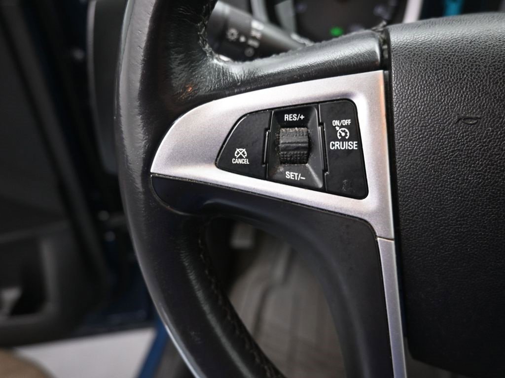 Used 2017 Chevrolet Equinox LT w/ Convenience Package image 6