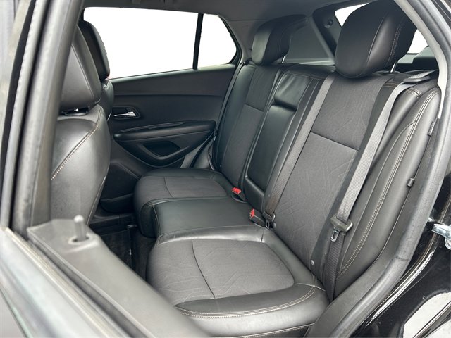 Used 2020 Chevrolet Trax LT w/ Sun & Sound Package image 44